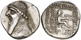 Imperio Parto. Mithradates II (123-88 a.C.). Dracma. (S. 7371 sim) (Mitchiner A. & C. W. 518 sim). 4,03 g. Escritura algo alterada. MBC+.