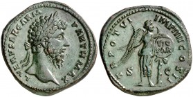 (166 d.C.). Lucio Vero. Sestercio. (Spink 5384 var) (Co. 206 var) (RIC. 1456 var). 26,91 g. Pátina verde. Bella. EBC.