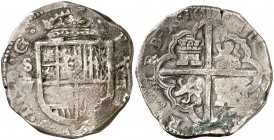 1612. Felipe III. Sevilla. V/D/B. 8 reales. (Cal. tipo 68, no señala esta rectificación de ensayadores). 27,32 g. Triple rectificación de ensayador: V...