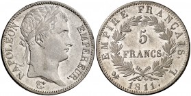 1811. Francia. Napoleón I. L (Bayona). 5 francos. (Kr. 694.9). 24,89 g. AG. EBC-.