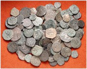 Lote de 130 cobres de la época de los Austrias, casi todos de la ceca de Segovia. Muy interesante. A examinar. MC/MBC-.