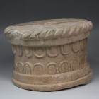Roman capital with egg and dart pattern