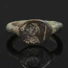Byzantine ring depicting a bust
