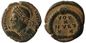 Julianus II. Apostata. (361-363 AD). Æ Follis. Obv: D N FL CL IVLIANVS P F AVG. diademed, helmeted and armed bust left. Rev: VOT / X / MVLT / XX. lege...