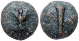 Apulia, Luceria. AE Aes Grave Quatrunx 43 mm, (28.90 g), ca. 225-217 BC. VF