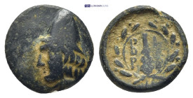 Troas. Birytis. AE (12mm, 1.3 g). 350-300 BC. Anv.: Head of Kabeiros to left, wearing pileos, stars above. Rev.: Upright club, B-I P-Y across fields, ...