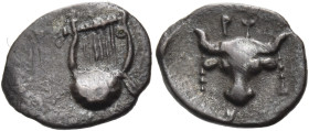 APULIA. Rubi. Circa 325-275 BC. Obol (Silver, 10.5 mm, 0.40 g, 6 h). Six-stringed kithara. Rev. ΡΥ Bull's head facing, fillets hanging from its horns....