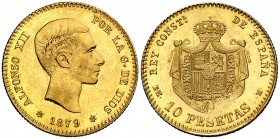 1879*1879. Alfonso XII. EMM. 10 pesetas. (Cal. 24). 3,21 g. Mínimo defecto de acuñación en reverso. Bella. Brillo original. Rara y más así. EBC.