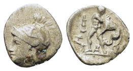 Italy. Southern Apulia, Tarentum, c. 280-228 BC. AR Diobol (11,8mm, 0.8g). Helmeted head of Athena left, helmet decorated with Skylla. R/ Herakles str...
