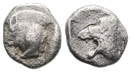 Mysia. Kyzikos 450-400 BC. Obol AR Forepart of boar left, behind tunny upward / Head of roaring lion left; retrograde K to upper left; all within incu...