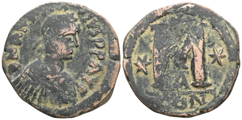 Anastasius I, 491-518. Follis AE
 Weight: 17 gr Diameter: 32,4 mm