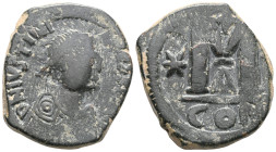 Justinianus I (527-565) AE Follis (Bronze,) Constantinople, 527 Justinianus I (527-565) AE Follis Constantinople, 527 Obv: D N IVSTINIANVS PP AVG, dia...