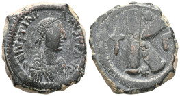 Justinian I, 527-565. Half Follis (bronze,), Theoupolis (Antioch). D N IVSTINIANVS P P AVG Diademed, draped and cuirassed bust of Justinian I to right...