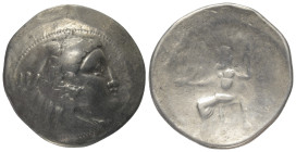 Ostkelten. Philippos III - Typen.

 Tetradrachme (Silber).
Vs: Kopf des jugendlichen Herakles mit Löwenfell rechts.
Rs: Zeus mit Adler und Szepter...