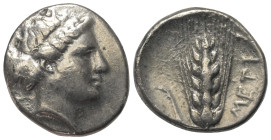 Lukanien. Metapont.

 Nomos (Silber). Ca. 400 - 340 v. Chr.
Vs: Kopf der Demeter mit Diadem rechts.
Rs: Getreideähre; im Feld rechts Ethnikon. 
...