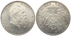 Kaiserreich. Bayern. Prinzregent Luitpold (1886 - 1912).

 5 Mark (Silber). 1911 D. München.
Vs: Kopf rechts.
Rs: Großer Reichsadler.

38 mm. 27...