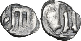 Greek Italy. Bruttium, Kroton. AR Stater, 480-430 BC. Obv. Tripod; to left, marsh-bird. Rev. Incuse tripod. HN Italy 2104; HGC 1 1449. AR. 7.53 g. 22....