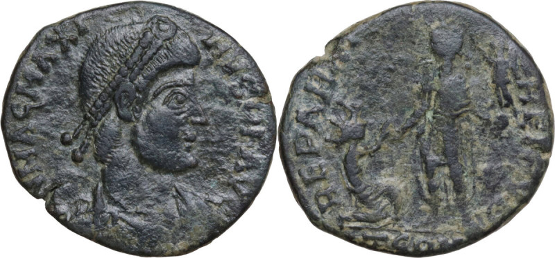 Magnus Maximus (383-388). AE 23 mm. Arelate mint. Obv. DN MAG MAXIMVS PF AVG. Pe...