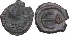 Justinian I (527-565). AE Pentanummium. Constantinople mint, 1st officina. Struck 538-542. Obv. Diademed, draped and cuirassed bust right. Rev. Large ...