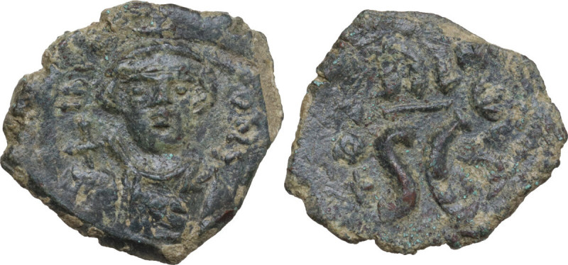 Constans II (641-668). AE Follis. Syracuse mint, 642-643 AD. Obv. Bust facing, c...