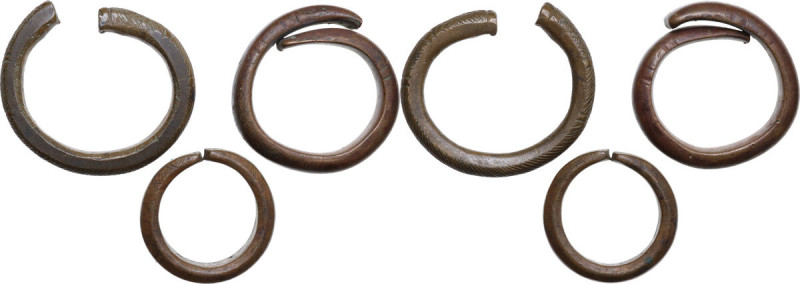 Africa. Lot of three (3) AE Proto-money bracelets, XIX-XX century. Dimensions: 6...