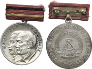 Germany DDR. AR Medal für Kämpfer gegen Faschismus 1933-1945. AR. 16.23 g. 32.50 mm. With its original box. About FDC.