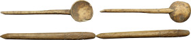 ROMAN BONE UTENSILS Roman period, 1st - 4th century AD. Lot of 2 bone utensils: spoon and spindle. Dimensions: 32 and 17 mm. Minor missings.