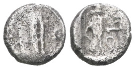 Phoenicia. (380-350 BC). AR 1/6 Stater. Arados. Weight 0,84 gr - Diameter 7 mm