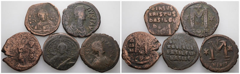 Bronze mix coins, sold as seen, no return.