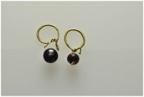 Gold Earring. (2.54 Gr.) SOLD AS SEEN, NO RETURN!