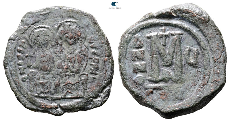 Justin II and Sophia AD 565-578. Constantinople
Follis or 40 Nummi Æ

31 mm, ...