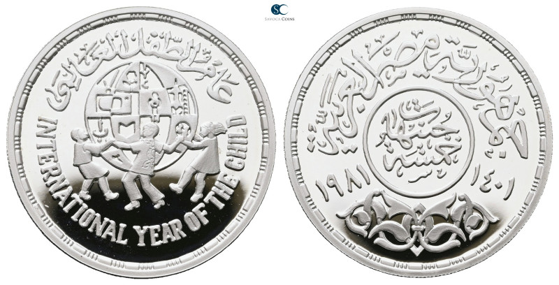 Egypt. AD 1981. 
5 Pounds 81

 mm, 24,0 g



Proof