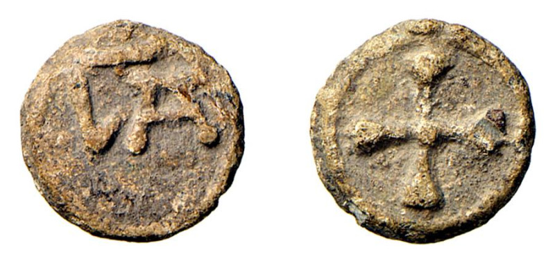 APULIA - LUCERIA - TESSERA IN PIOMBO gr. 3,30 - D/Le lettere L A R/Simbolo cruci...