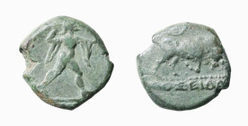 LUCANIA - POSEIDONIA (circa 350-290 a.C.) SESTANTE gr. 4,5 - D/Poseidone a figura intera andante a d. brandendo il tridente R/Toro cozzante a d. con s...