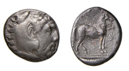 MACEDONIA - AIGAI - AMYNTAS III (393-370 a.C.) DIDRAMMA gr.7,9 - D/Testa di Ercole a d. con copricapo di pelle leonina R/Cavallo a d. entro quadrato i...