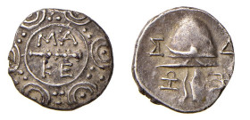 MACEDONIA - AMPHIPOLIS (?) - TEMPO DI FILIPPO V E PERSEO (187-168 a.C.) TETROBOLO gr.2,4 - D/Elmo macedone con accanto (monogramma) - Δ = (monogramma)...