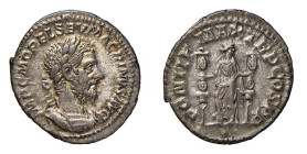 MACRINO (217-218) DENARIO - D/Busto laureato, corazzato e drappeggiato a d. IMP C M OPEL SEV MACRINVS AVG R/La Fides stante rivolta a d. tiene due ins...