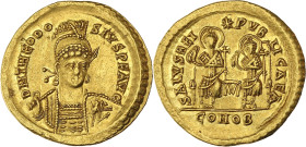 EMPIRE ROMAIN - ROMAN
Théodose II (402-450). Solidus 425-429, Constantinople, 1ère officine.
RIC.X.237 ; Or - 4,47 g - 21 mm - 6 h
Ce revers avec Théo...
