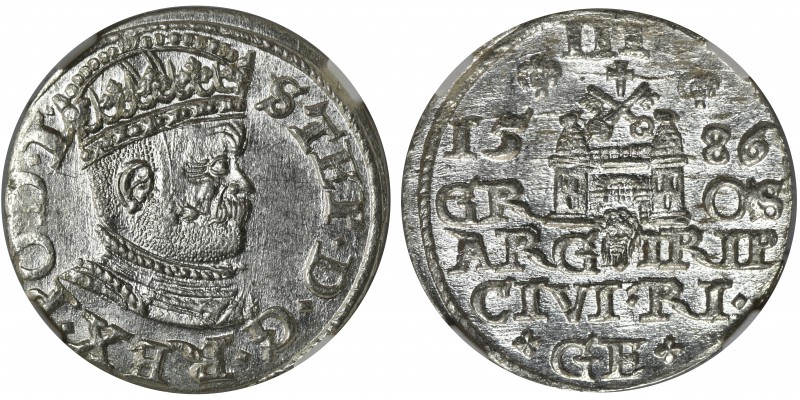 Stefan Batory, Trojak Ryga 1586 - NGC MS64
Odmiana z małą głową króla, z rombem...