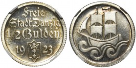 Wolne Miasto Gdańsk - 1/2 guldena 1923 NGC PF64 - stempel lustrzany

Bardzo rzadka moneta wybita stemplem lustrzanym.
Spektakularna prezencja podkr...