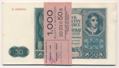 Paczka bankowa - 50 złotych 1941 -D- 20 sztuk

Oryginalna paczka bankowa z banderolą. 
Stany przeważnie emisyjne. Skrajne egzemplarze z drobnymi za...