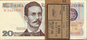 Paczka bankowa 20 złotych 1982 -W- 100 sztuk

Oryginalna, pełna paczka z banderolą. Praktycznie wszystkie banknoty w emisyjnych stanach zachowania, ...