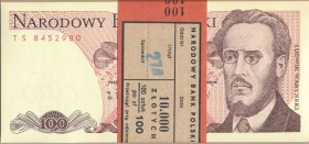 Paczka bankowa 100 złotych 1988 -TS- 100 sztuk

Oryginalna, pełna paczka z banderolą. Wszystkie banknoty w emisyjnych stanach zachowania. 

POLAND...