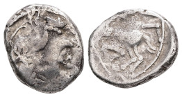 Celtic. Gaul Central, Aedui. AR, Quinarius. 1.89 g. - 13.64 mm. Circa 1st Century BC. "Kaletedou" Type.
Obv.: Celticized helmeted head of Roma left.
R...