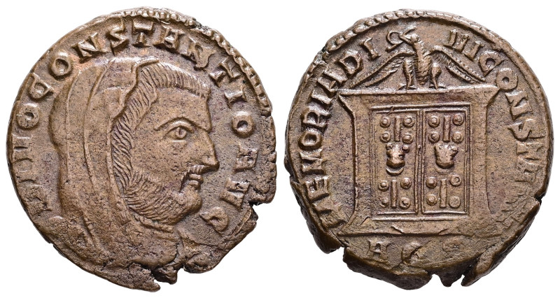 Divus Constantius I, died AD 306. AE, Follis. 7.56 g. 25.12 mm. Aquileia.
Obv: D...