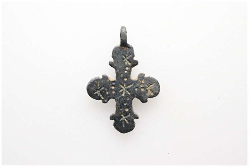 Pendant Cross. Middle Byzantine, 10thC-11thC.
Cross necklace; bronze; arms round...