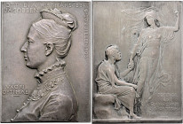 Dänemark. Christian IX. 1863-1906 

Versilberte Bronzemedaille 1904 von J. Chaplain, auf den Tod von Ottilia Jacobsen (1854-1903, Gemahlin von Carl ...