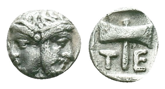 TROAS.Tenedos .(Circa 500-400 BC).Obol.
Obv : Janiform head, female on left, ma...