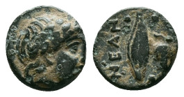 Greek Coins
TROAS. Neandria. Ae (4th century BC).
Obv: Laureate head of Apollo right.
Rev: NEAN.
Grain ear; grape bunch to right

Condition: Very Fine...