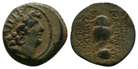 Greek Coins
SELEUKID KINGDOM. Cleopatra Thea and Antiochos VIII (125-121 BC). Ae. Antioch on the Orontes. Dated SE 190 (123/2 BC).
Obv: Radiate head o...